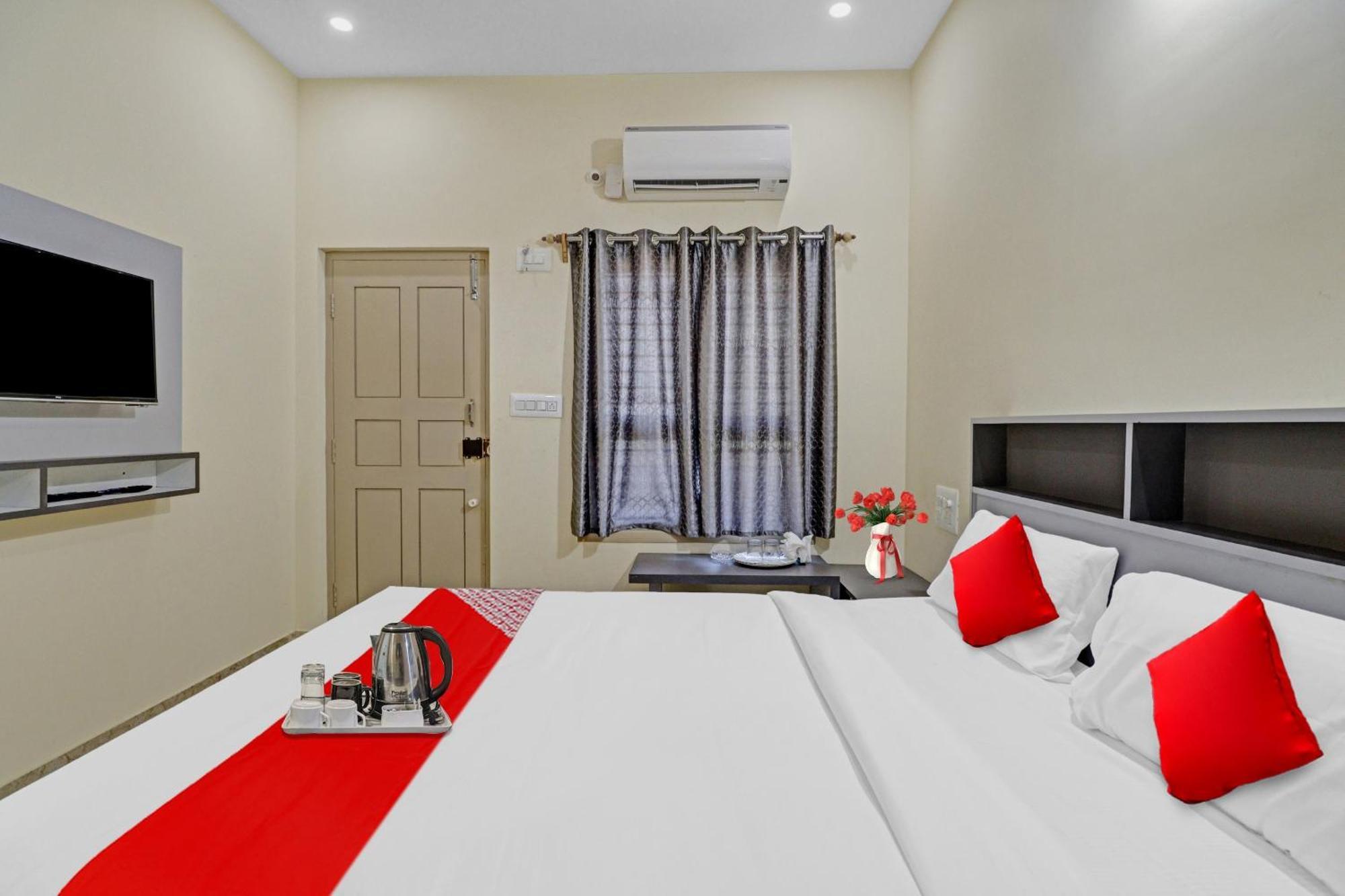 Hotel O I Care With Greenery Comforts Tumkur エクステリア 写真