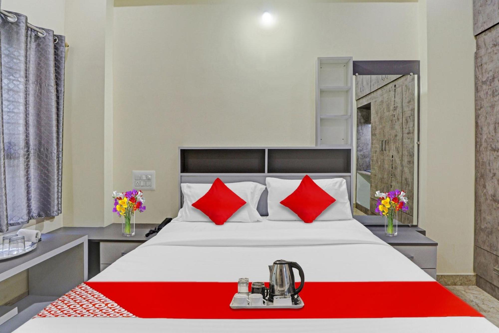 Hotel O I Care With Greenery Comforts Tumkur エクステリア 写真
